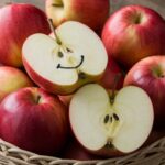 150 Apple Puns (For Teachers, One Liners, Cute Captions, Etc.)